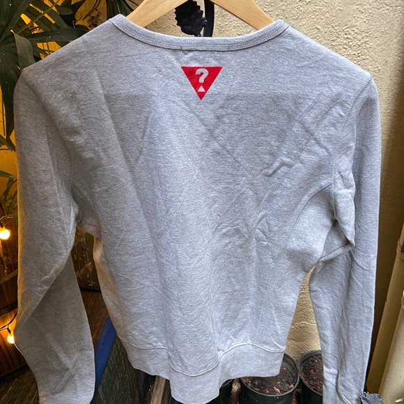6️⃣5️⃣0️⃣ Guess Sweatshirts. Size - M - Picture 6 of 10